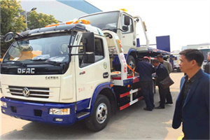 新华大街汽车道路救援拖车价格